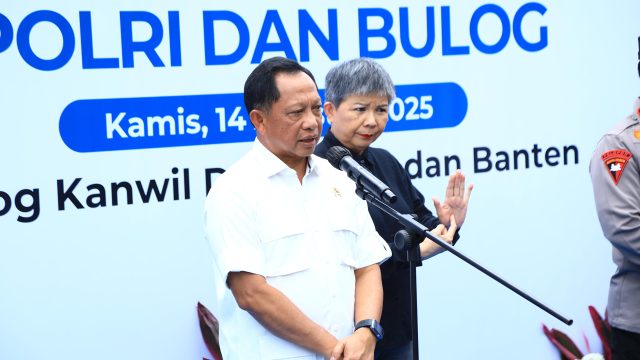 Mandagri Aresiasi Gerakan Pangan Murah Kolaborasi Polri dan Bulog