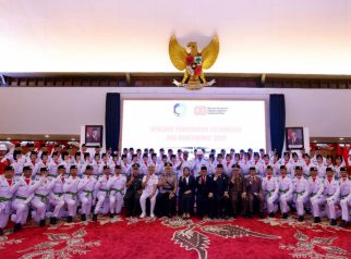 Pengukuhan Paskibraka Banyuwangi 2025 di Pendopo Sabha Swagata Blambangan,