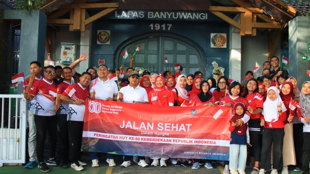 Semarak HUT ke-80 Kemerdekaan RI, Lapas Banyuwangi Gelar Jalan Sehat
