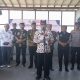 Nelayan Banyuwangi menerima e-pas kapal elektronik dan bantuan alat keselamatan pelayaran.