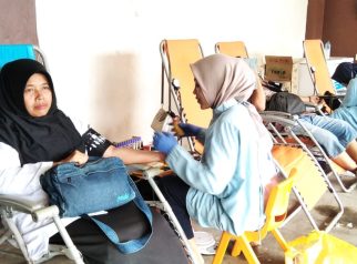 PMI Jember Gandeng GMU Buah Tropis Umbulsari Gelar Donor Darah