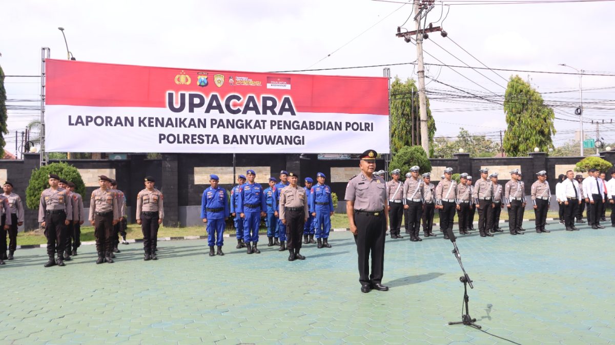 Polresta Banyuwangi Gelar Upacara Kenaikan Pangkat Pengabdian