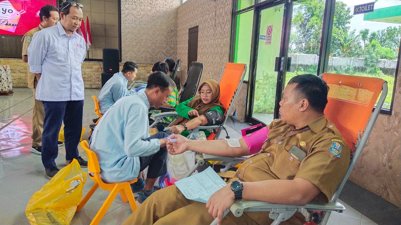PMR Wira SMKN 5 Jember Targetkan Donor Darah Rutin