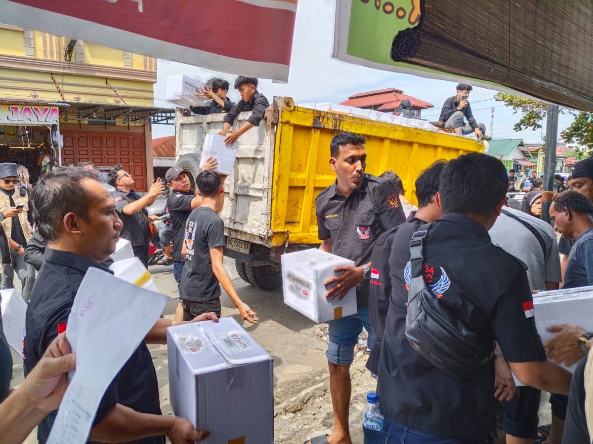 Kolaborasi Kemanusiaan 234 SC, JHL Group, dan Yayasan Merah Putih Salurkan 4.000 Paket Sembako