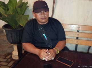 Kepala Desa Sumber Keradenan Abul Khoiri