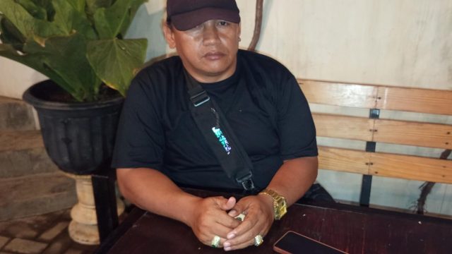 Kepala Desa Sumber Keradenan Abul Khoiri