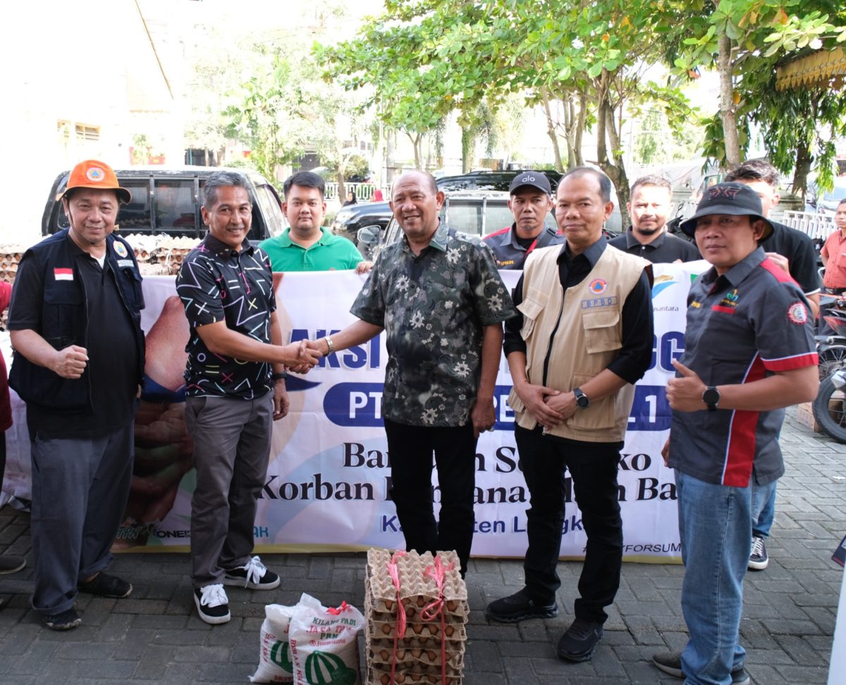 PTPN I Regional 1 Salurkan Bantuan Sembako untuk Korban Banjir di Deli Serdang dan Langkat