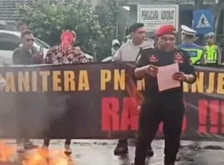 GRIB Jaya Gelar Aksi di PN Kepanjen, Malang