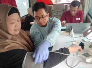 Kepala Diskopdag Jember Ajak Warga Rutin Donor Darah