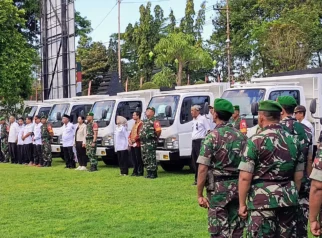 Penyerahan truk bantuan koperasi di Banyuwangi