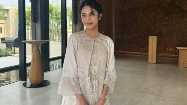 Azizah Salsha Tampil Anggun di Palais Garnier, Paris