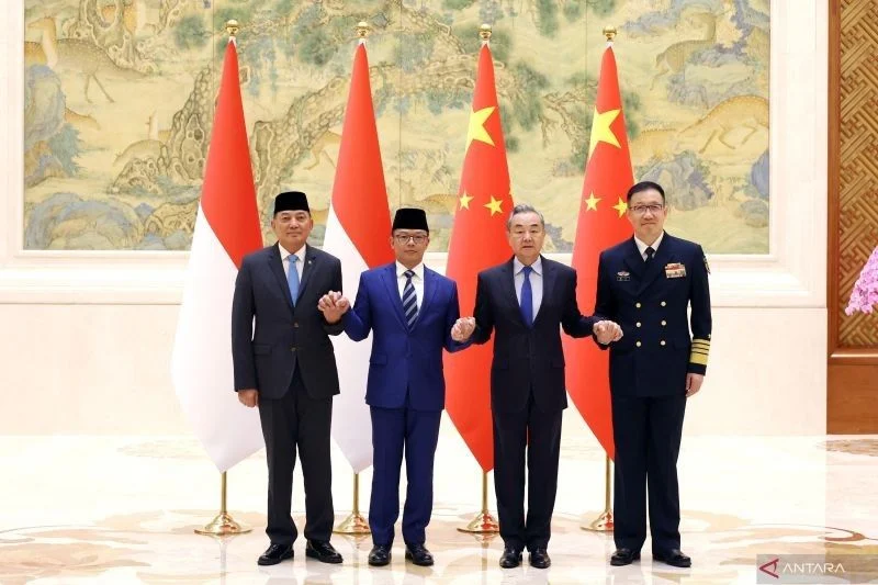 BGN Hentikan 1.500 SPPG Sambil Indonesia-Tiongkok Tandatangani Kesepakatan Pertahanan Besar di Pentagon