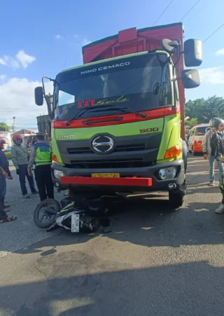 Dua Pengendara Motor Tewas Tertabrak Truk di Blind Spot Jalan Nasional Banyuwangi‑Situbondo