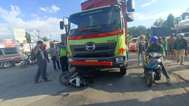 Dua Pengendara Motor Tewas Tertabrak Truk di Blind Spot Jalan Nasional Banyuwangi‑Situbondo
