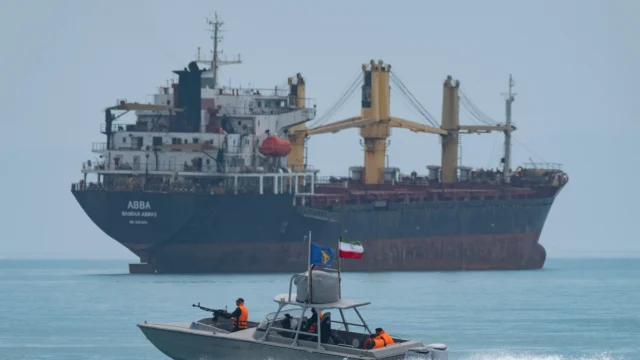 Iran Kesulitan Bersihkan Ranjau Laut di Selat Hormuz, Ancaman bagi Lalu Lintas Maritim