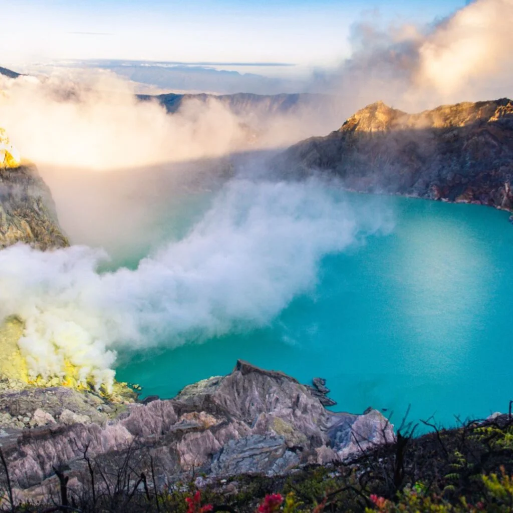 Keindahan Alam di Sekitar Kawah Ijen
