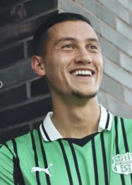 Sassuolo Laporkan Defisit Keuangan, Dampak Transfer Jay Idzes Menjadi Sorotan