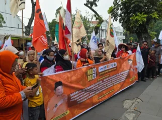Ratusan Massa Partai Buruh Gelar Aksi May Day di Medan
