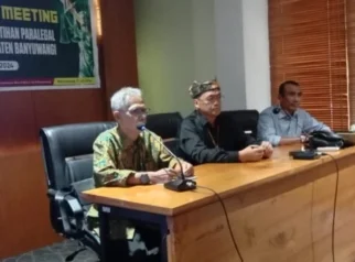 46 Kepala Desa Banyuwangi Dikukuhkan sebagai Paralegal
