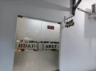 Suasana ruang Bidang Aset BPKAD Banyuwangi yang menjadi lokasi penjelasan terkait proses administrasi dan perizinan wisata YukBanyuwangi Tour Organizer.