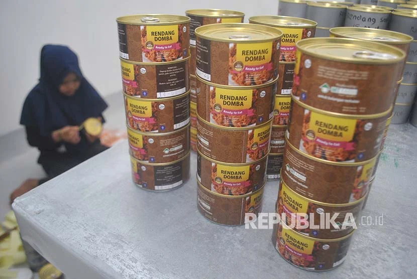 Ahli Ingatkan Masyarakat Cermat Membaca Label Makanan Kaleng