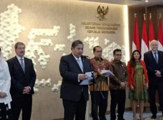 Airlangga Hartarto Tegaskan Kebijakan Ekspor SDA Strategis Dilaksanakan Bertahap