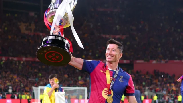 Barcelona clinches La Liga title with 2‑0 El Clasico victory over Real Madrid