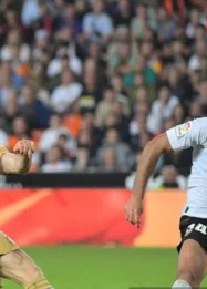 Barcelona Kehilangan di Hadapan Valencia dalam Pertandingan Terakhir Lewandowski