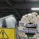 Bunga Duka Menghiasi Stasiun Bekasi Timur Seminggu Pasca Tabrakan KRL