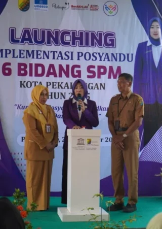 Bupati Situbondo Resmikan Posyandu 6 Bidang SPM di Desa Sumberkolak