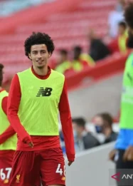 Curtis Jones Dilema Kontrak Liverpool: Peringatan Keras, Minat Transfer, dan Pilihan Musim Panas