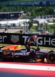 F1 Standings: Verstappen Red Bull Exit Clause dan Lewis Hamilton Closes In