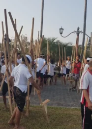 Festival Egrang ke-14: Melestarikan Budaya dan Menggerakkan Ekonomi Masyarakat