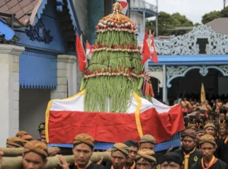 Grebeg Besar Keraton Surakarta Perkuat Syukur Persatuan Budaya