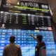 IHSG Turun 3 Persen di Tengah Kenaikan Bursa Asia, OJK Berikan Penjelasan