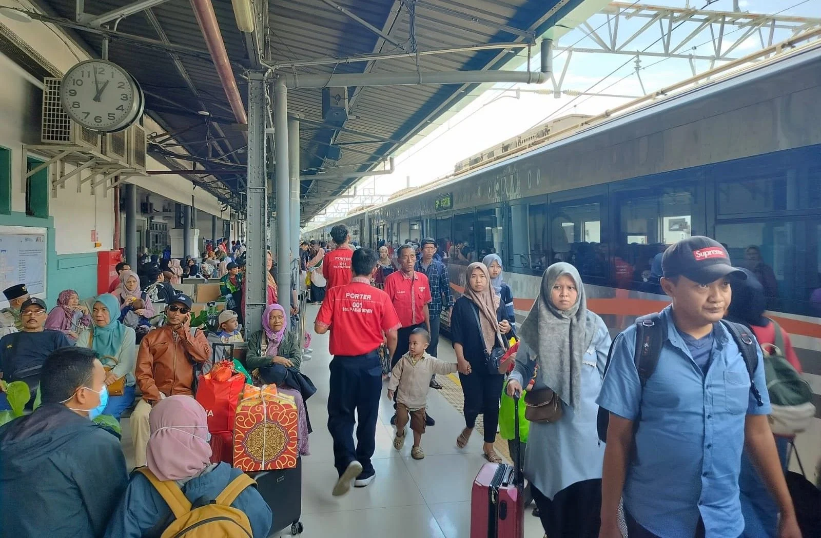 KAI Layani 544.974 Pelanggan Selama Libur Panjang Pekan Ini