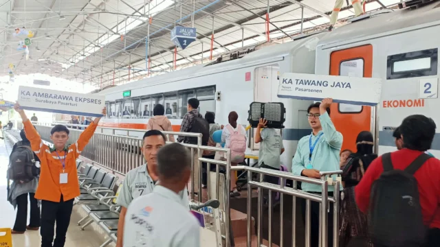 KAI Melayani 736.819 Pelanggan Selama Libur Panjang
