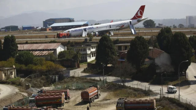Kebakaran Roda Pesawat Turkish Airlines Guncang Bandara Tribhuvan, Nepal