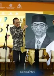 Kemenbud Resmikan Pameran SciArt 80 di Museum Kebangkitan Nasional
