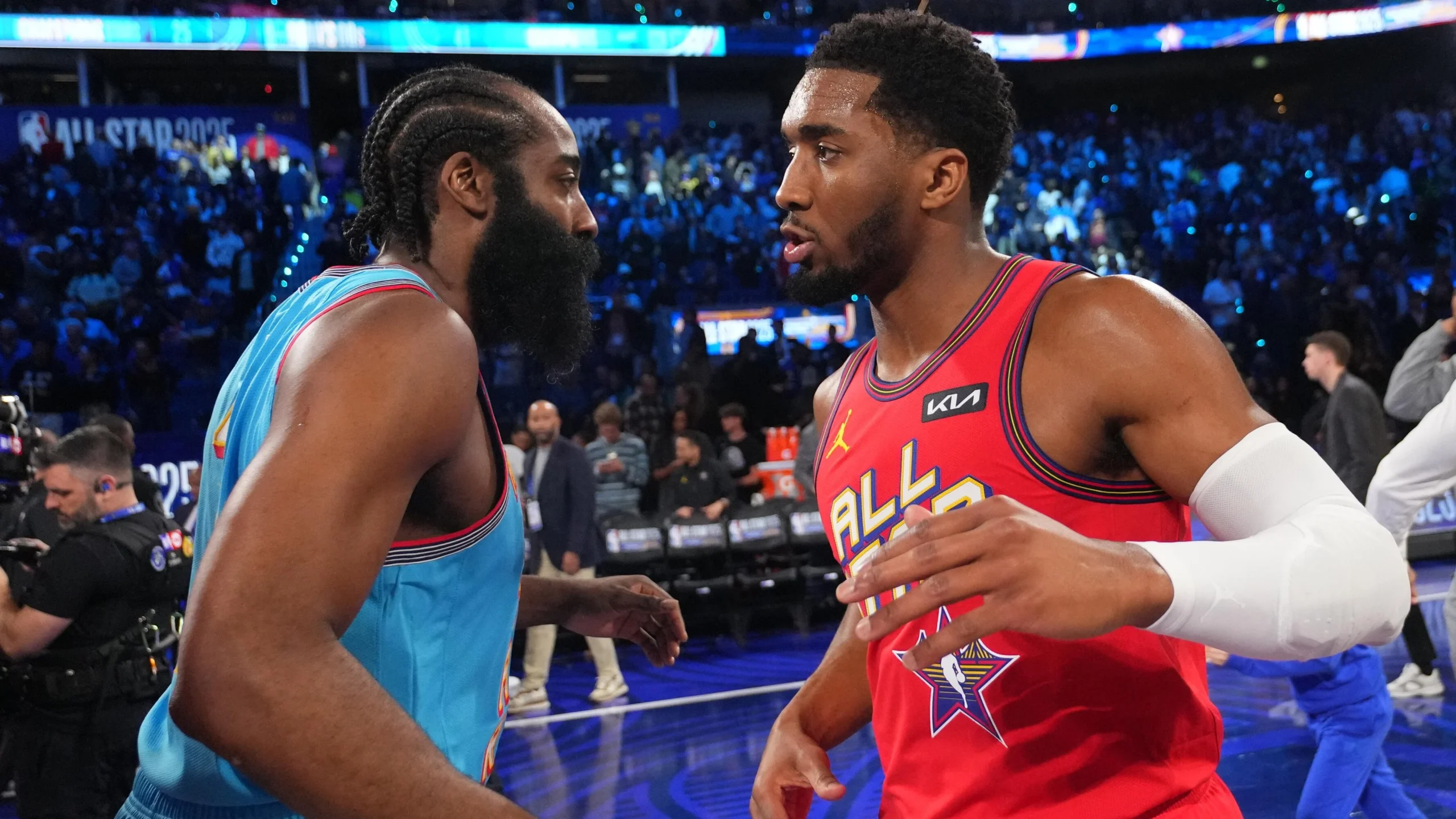 Kenny Atkinson Pertahankan James Harden Meski Ditekan Knicks