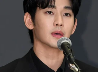 Kim Soo Hyun Terlihat Kurus di Seoul, Sorotan Meningkat di Tengah Gugatan Hukum Besar