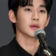 Kim Soo Hyun Terlihat Kurus di Seoul, Sorotan Meningkat di Tengah Gugatan Hukum Besar