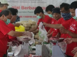 Masyarakat Sambut Antusias Pembagian Daging Kurban RRI Pro3-Human Initiative