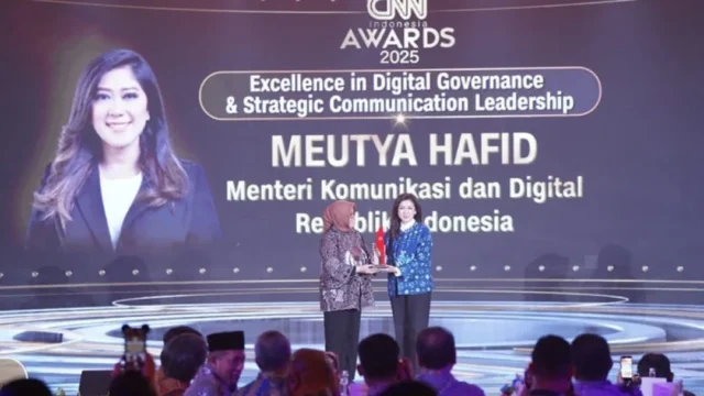 Menkomdigi Meutya Hafid Terima Penghargaan Public Services di Digital Innovation Awards 2026