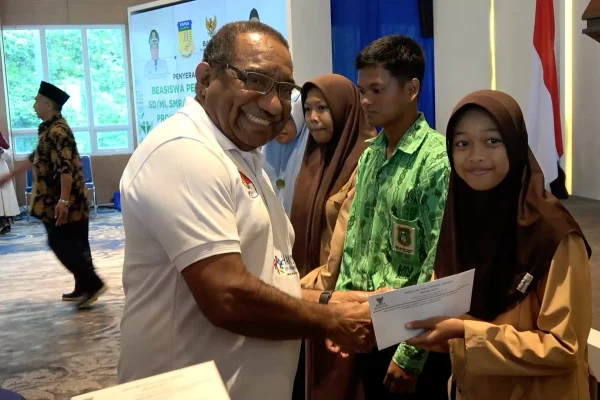 Murid Papua Sampaikan Terima Kasih Atas Bantuan Pendidikan dari Pemerintah