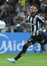 Neymar Minta Maaf kepada Robinho Jr setelah Insiden Tampar di Latihan Santos