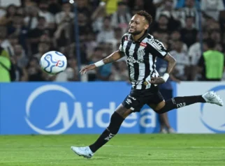 Neymar Minta Maaf kepada Robinho Jr setelah Insiden Tampar di Latihan Santos
