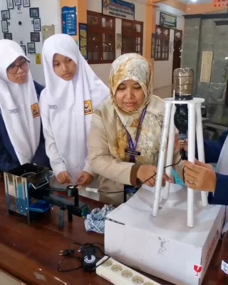 Pelajar Banyuwangi Ciptakan Kompor Berbahan Bakar Jelantah sebagai Alternatif Energi