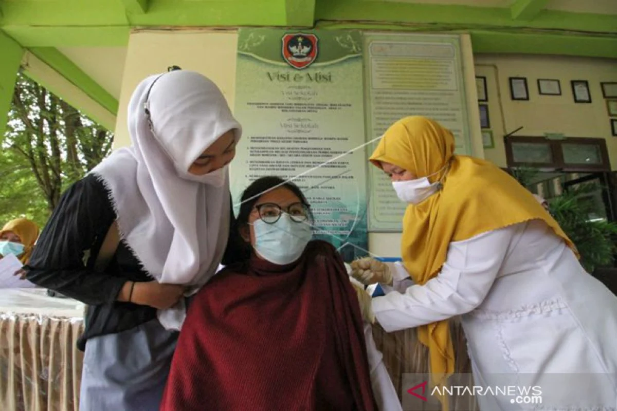 Pelukan Ibu dan Ikhtiar Imunisasi di Tanah Rencong