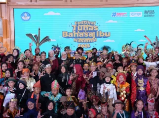 Pemerintah Perkuat Pelestarian Bahasa Daerah Berbasis Komunitas Nasional